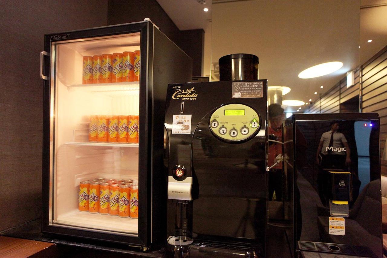 Yeongdeungpo Lifestyle F Hotel Seoul Bagian luar foto