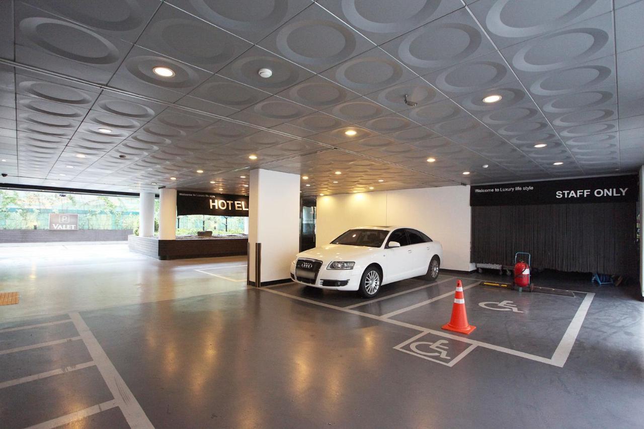 Yeongdeungpo Lifestyle F Hotel Seoul Bagian luar foto
