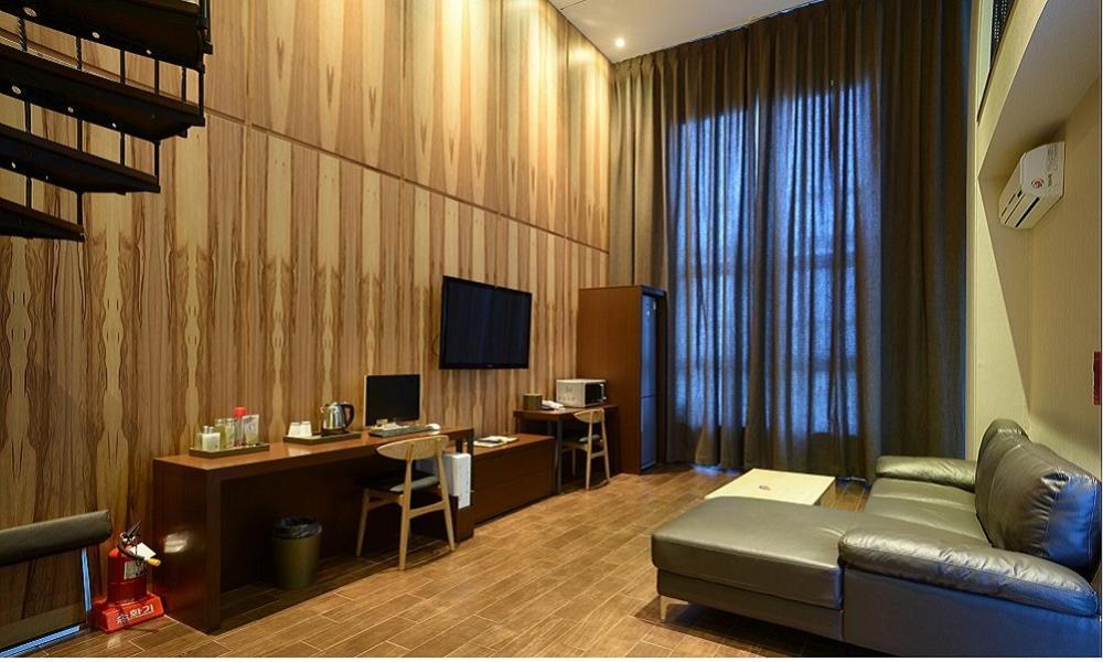 Yeongdeungpo Lifestyle F Hotel Seoul Bagian luar foto