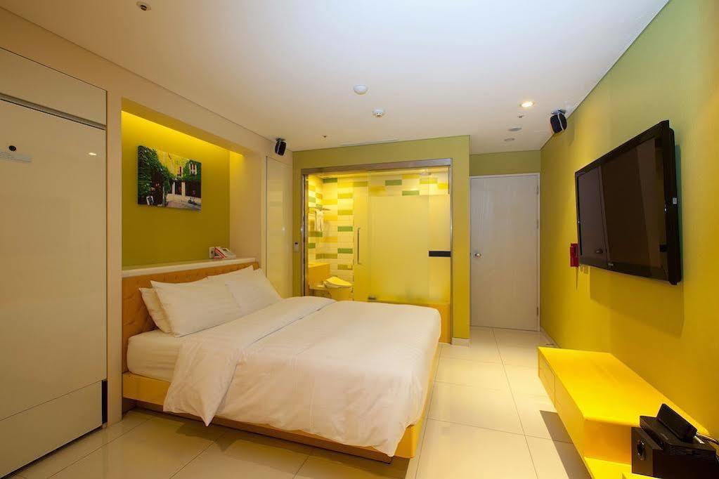 Yeongdeungpo Lifestyle F Hotel Seoul Bagian luar foto