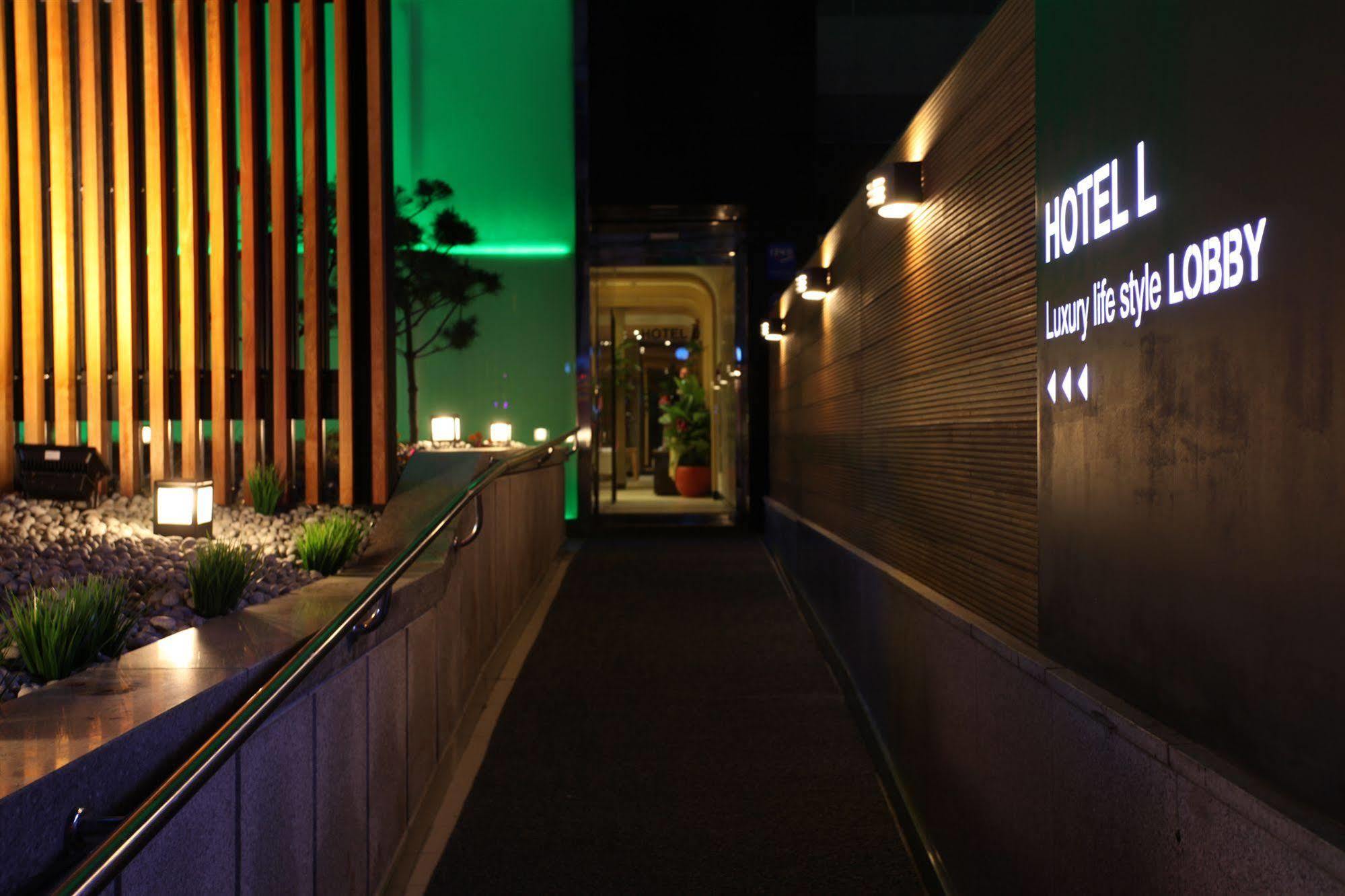 Yeongdeungpo Lifestyle F Hotel Seoul Bagian luar foto